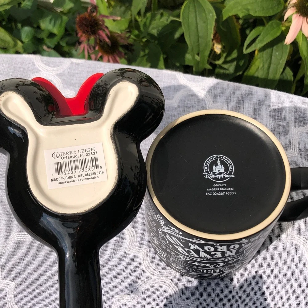 DISNEY ceramic Minnie spoon rest & XL Disney sayings black & white ceramic mug